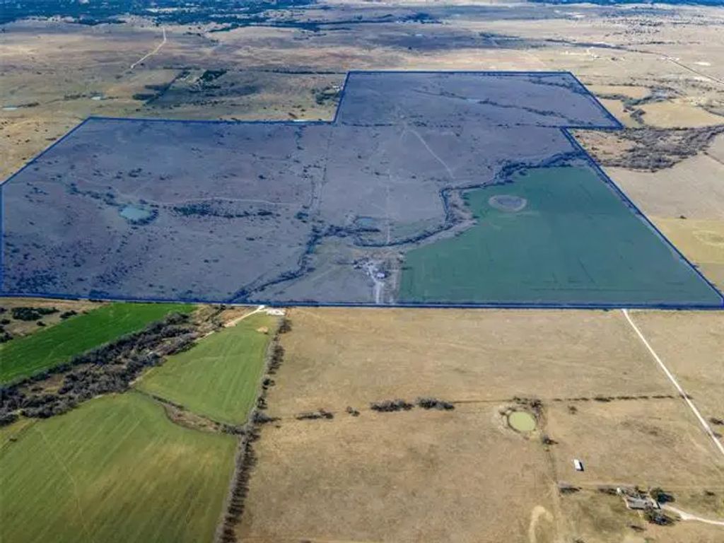 4300 County Road 1224, Cleburne