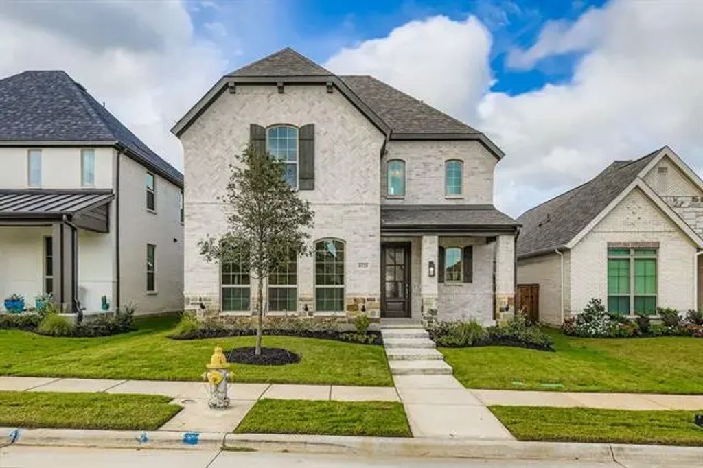8520 Bankside, The Colony