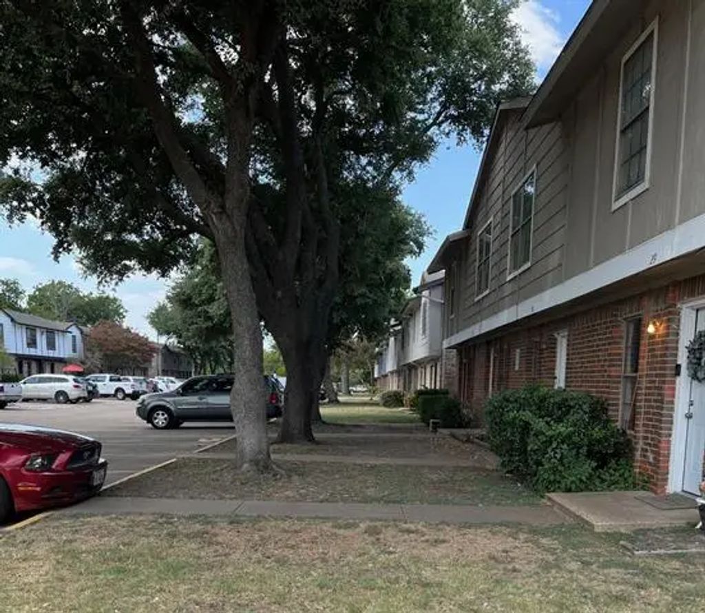 2010 Cranford Drive 32, Garland