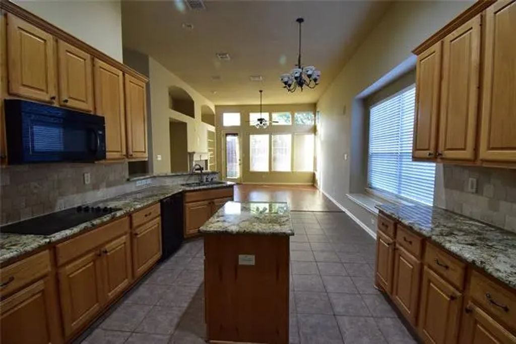 2457 Deerwood Drive, Little Elm