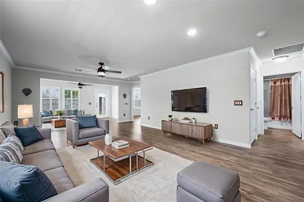828 Rough Hollow Drive, McKinney
