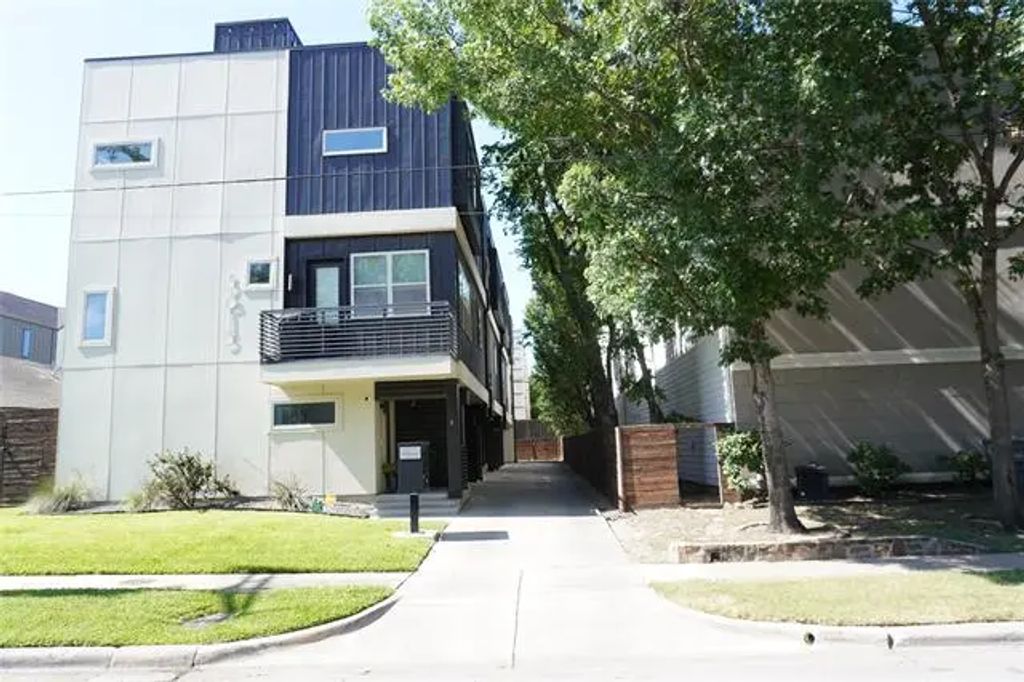 5615 Bryan Parkway B, Dallas