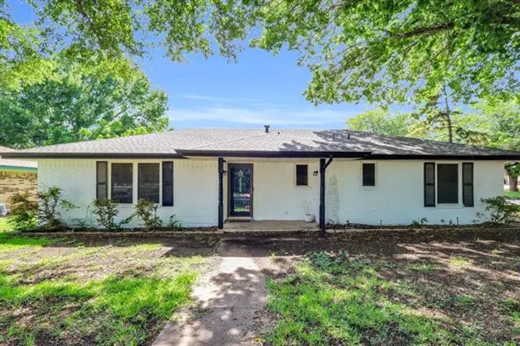 1511 Hillside Drive, Midlothian