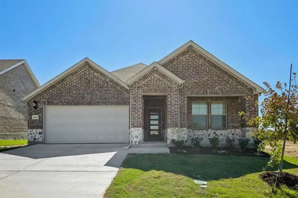 6653 Valley Lake Lane, Fort Worth