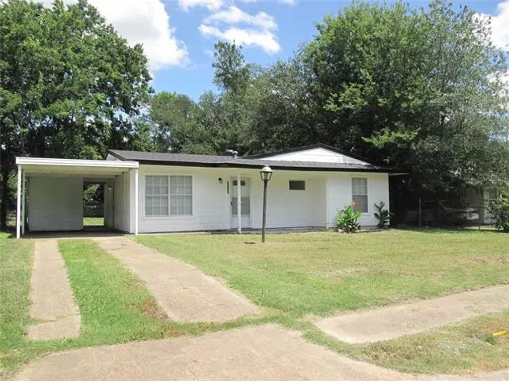3003 Williams Drive, Corsicana