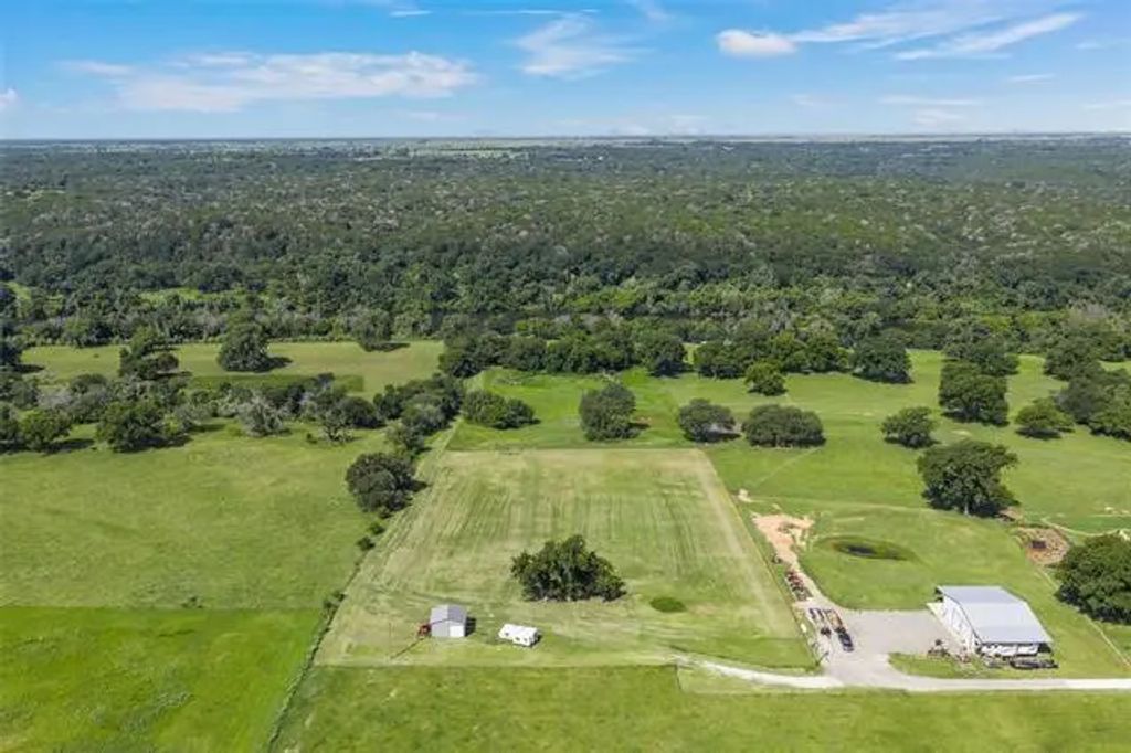 101 Private Road 22011, Aquilla