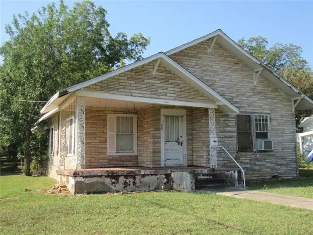 400 Water Street, Whitesboro