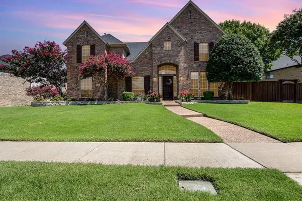 3421 Estacado Lane, Plano