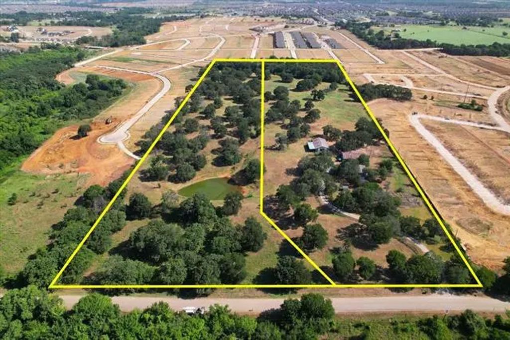 12029 Fishtrap Road, Aubrey
