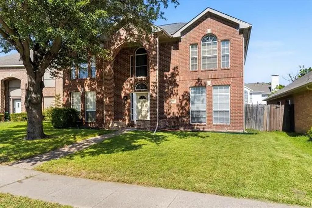 725 Fairlawn Street, Allen