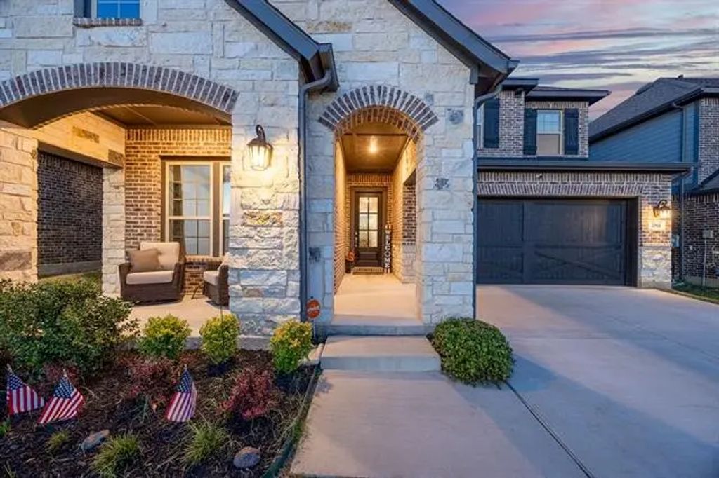 2504 Walker Creek Road, Fort Worth