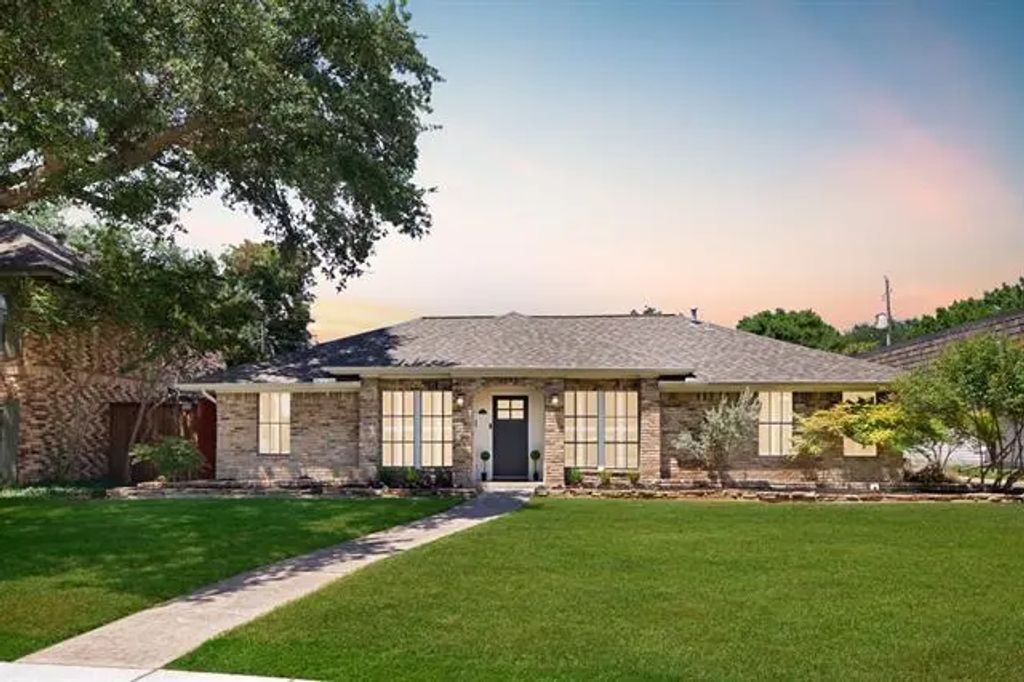 9233 Moss Farm Lane, Dallas