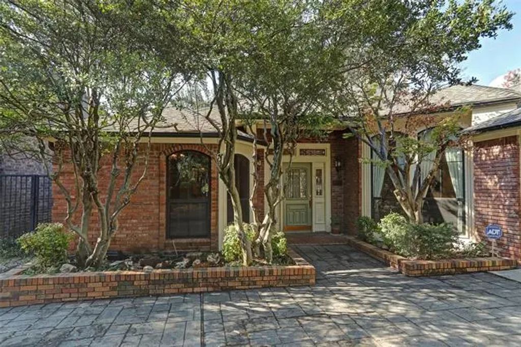 6010 Steamboat Drive, Dallas