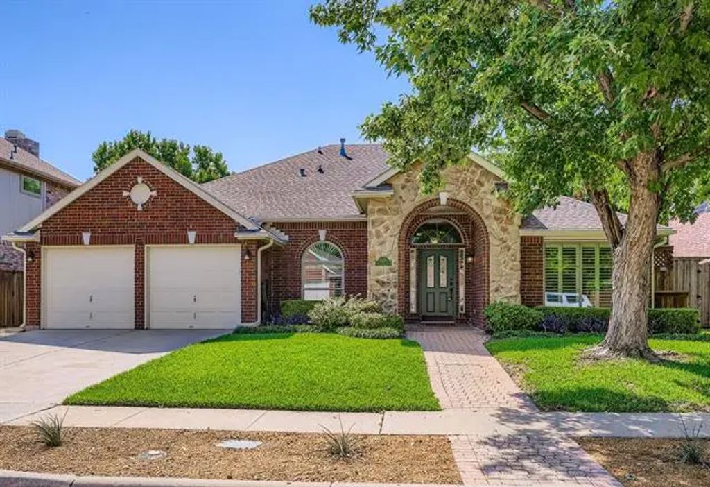 5604 Belle Chasse Lane, Frisco