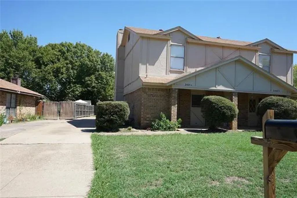 2405 Monte Carlo Drive A & B, Arlington