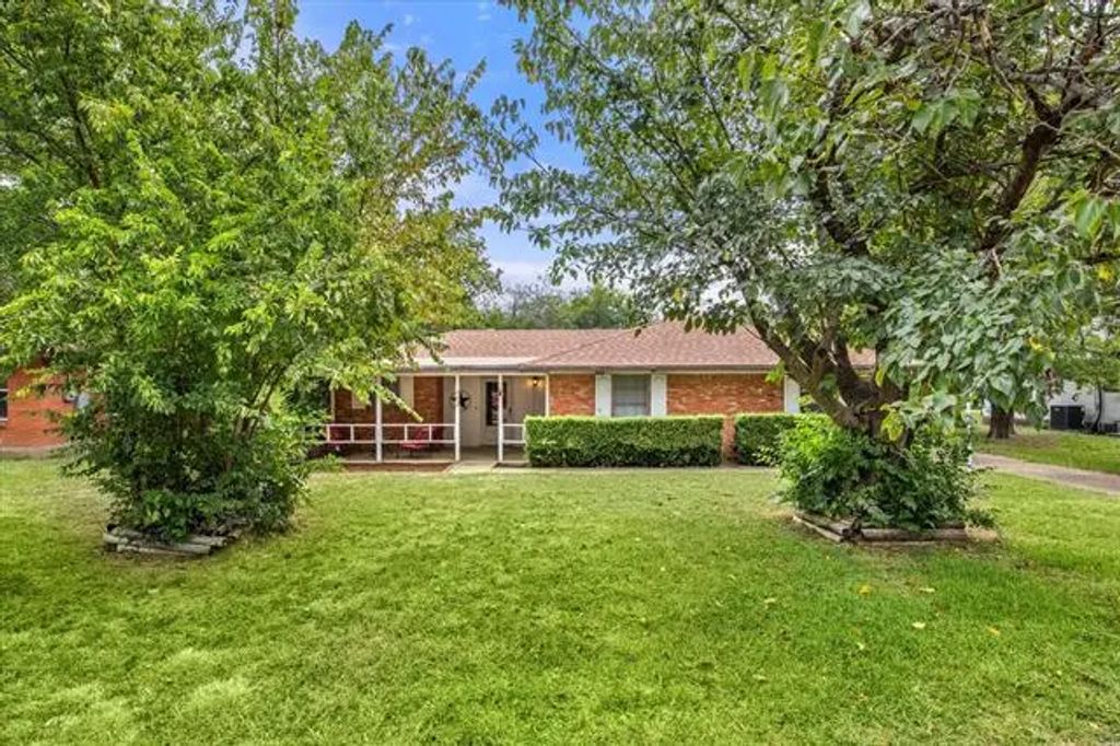 202 N Summit Street, Red Oak