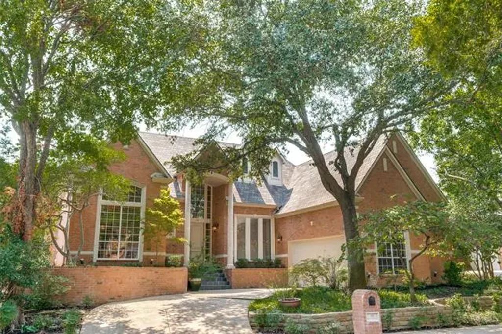 18 Cheltenham Way, Dallas