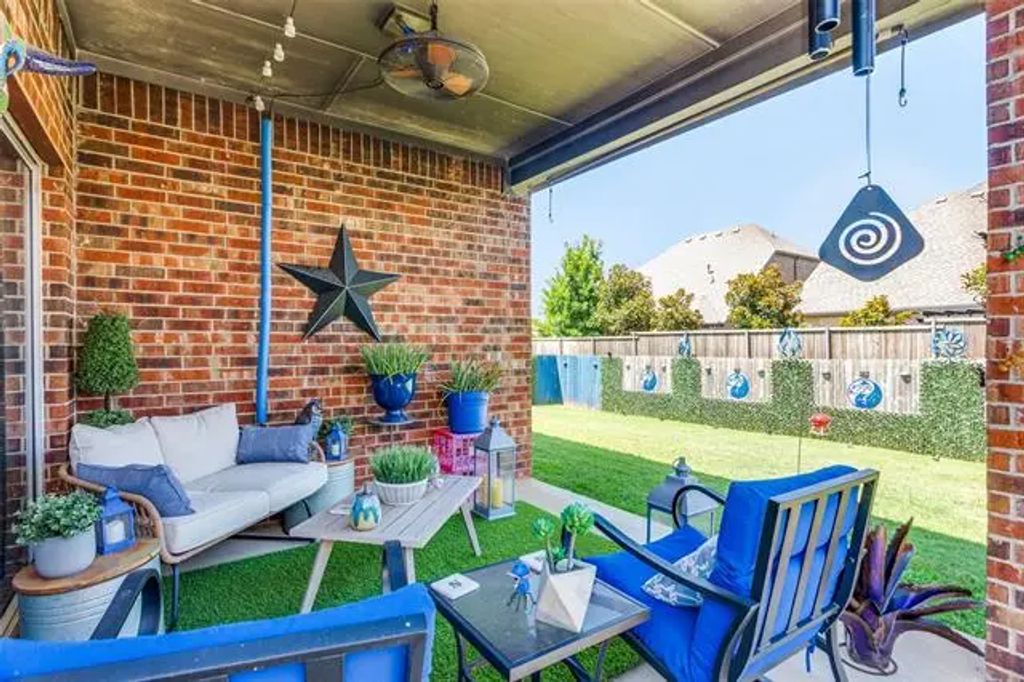 9536 Willow Branch Way, Fort Worth