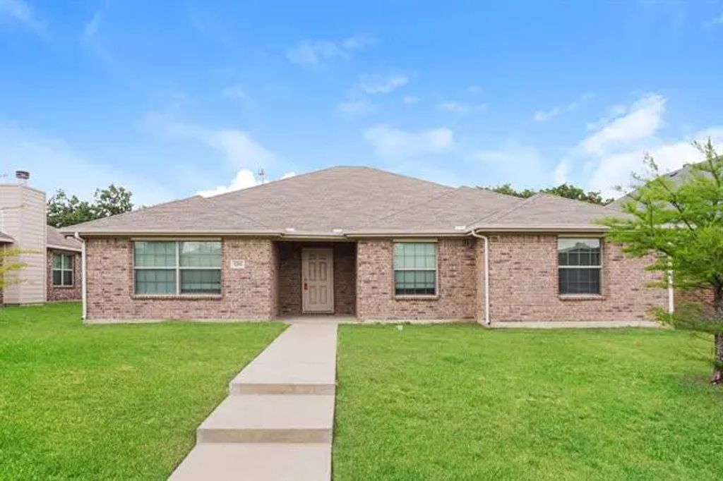 1283 Alhambra Drive, Lancaster