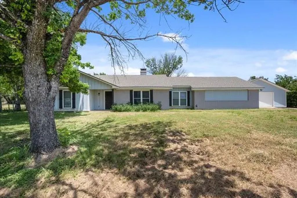 11001 Tree Lake Drive, Waco