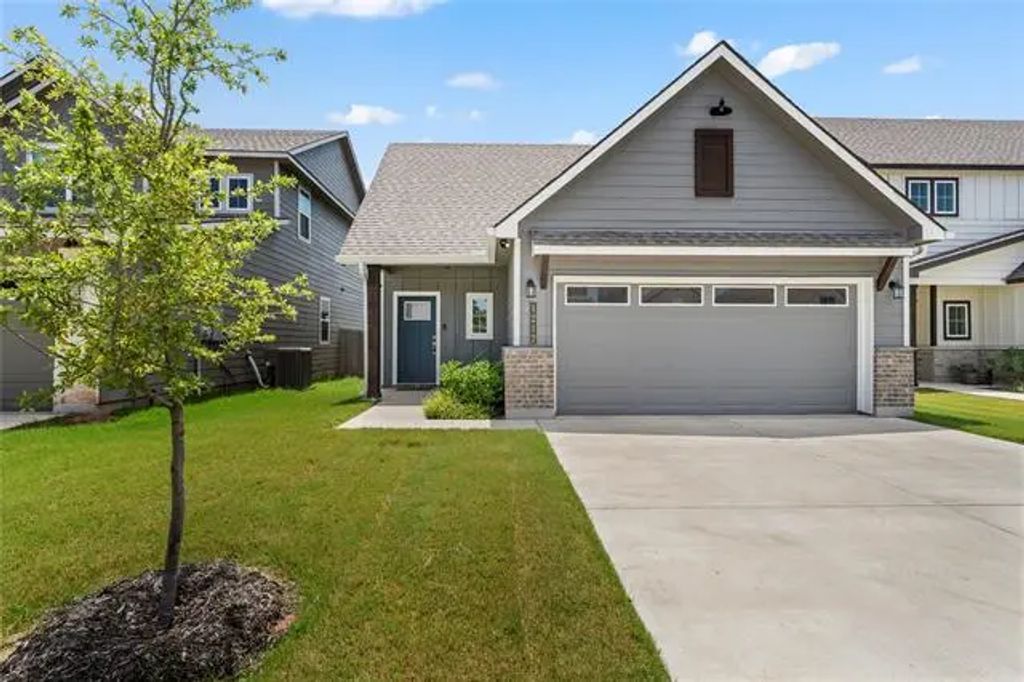1212 Elise Avenue, Waco