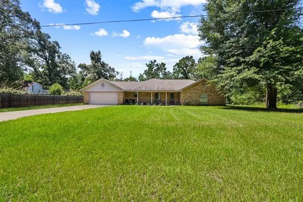 400 An County Rd 374, Palestine