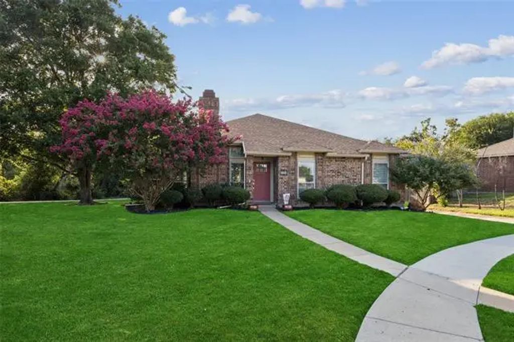 7701 Circleview Court, Plano