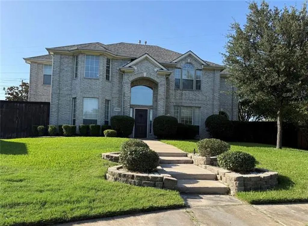 2632 Waterford Way, Carrollton