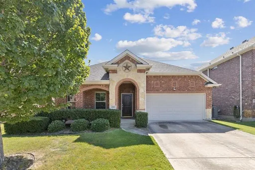 4905 Hidden Pond Drive, Frisco