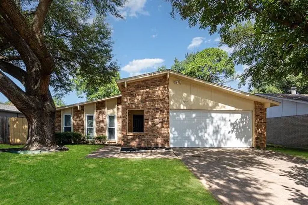 2614 Crestmoor Court, Arlington