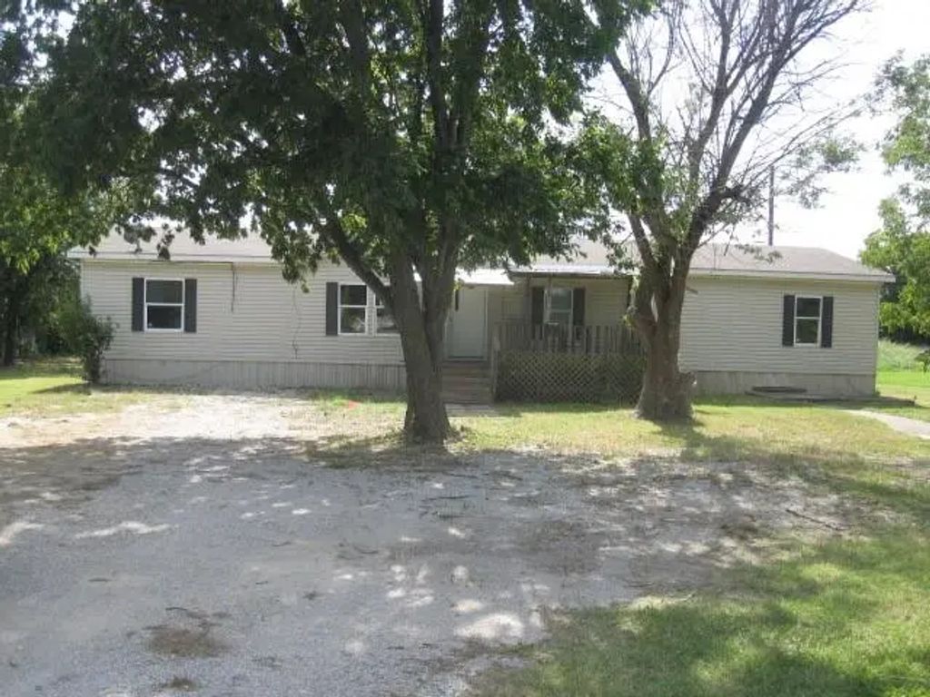 2219 Meadowlark Lane, Gainesville