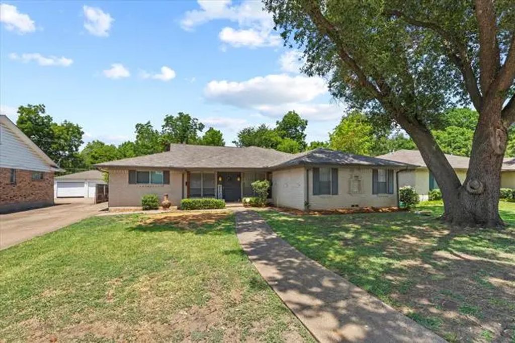 7441 Walling Lane, Dallas