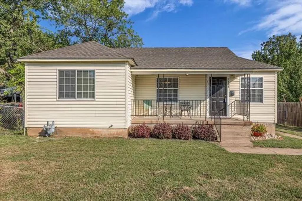 2805 Lyle Avenue, Waco