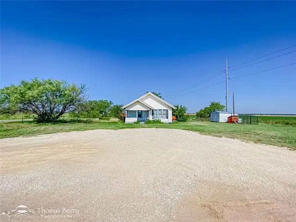 1608 County Road 401, Merkel
