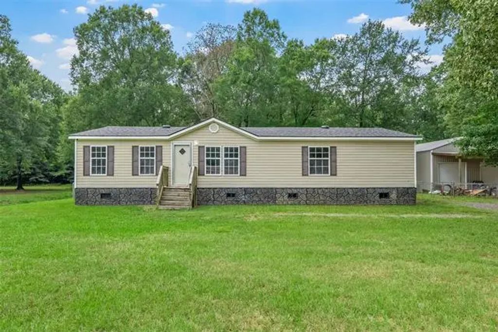 633 Haughton Trace Court, Haughton