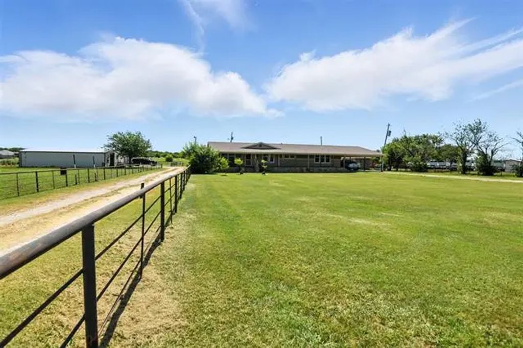 3709 Florance Road, Ponder