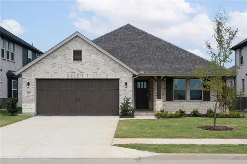 2008 Valencia Drive, Little Elm