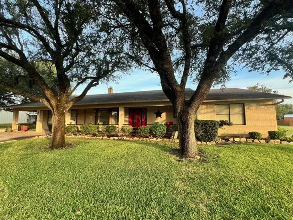 113 Bogey Circle, Comanche