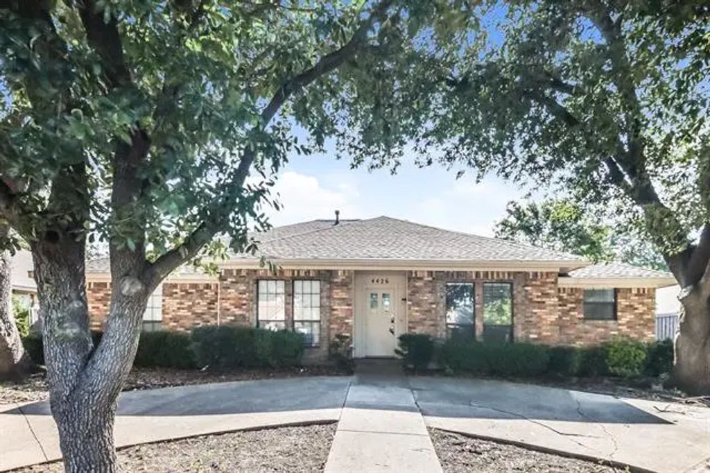 4426 Cinnabar Drive, Dallas