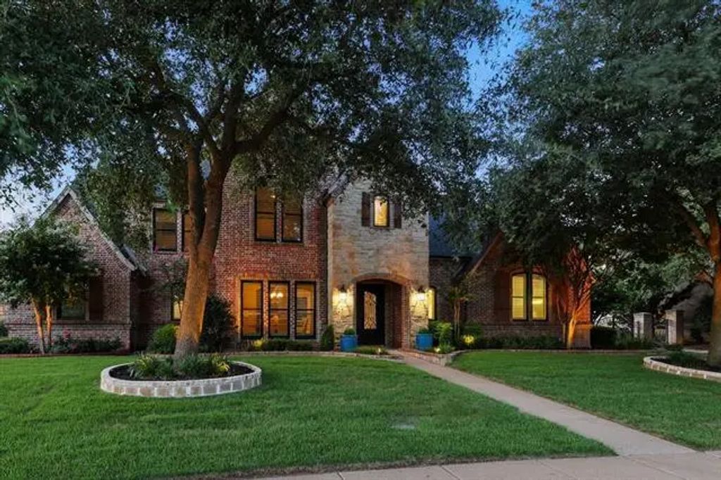 6732 St Moritz Parkway, Colleyville