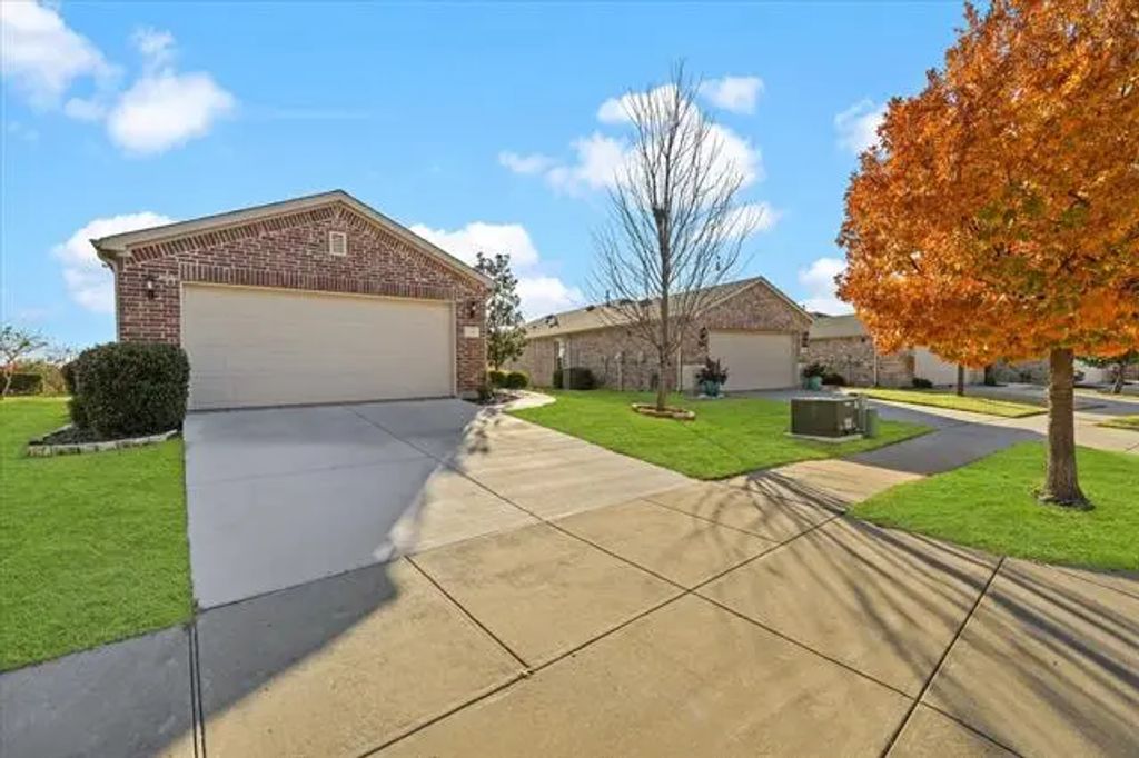 245 Mariposa Lane, Frisco