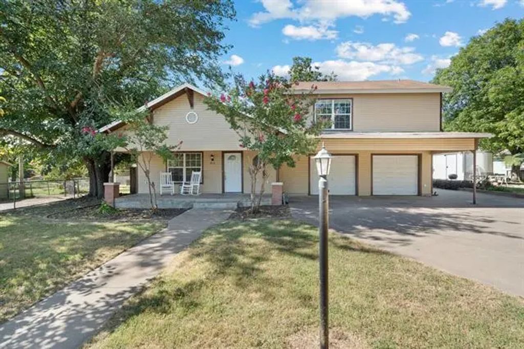 416 E Akard, Weatherford