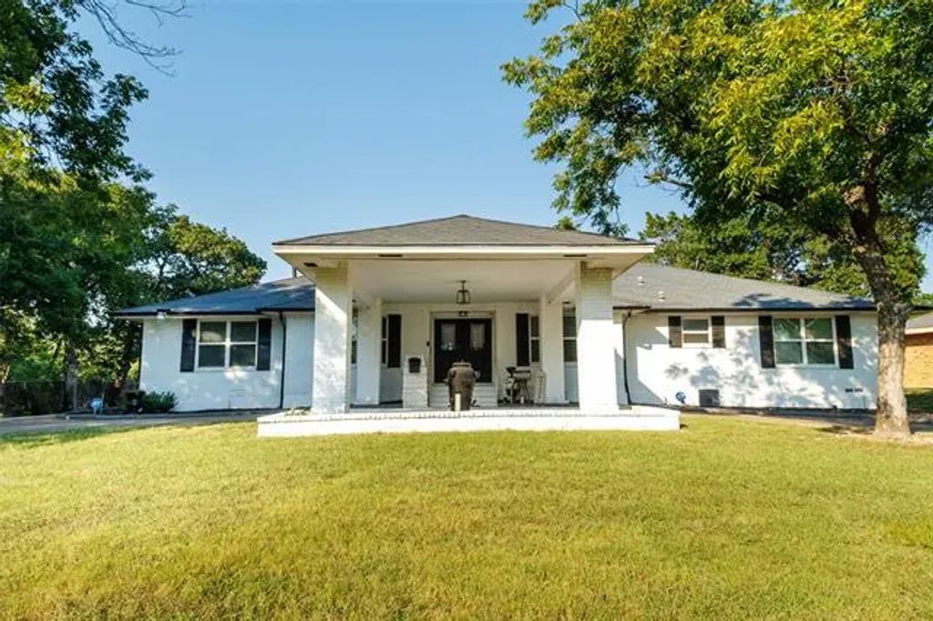2020 Bonnie View Road, Dallas