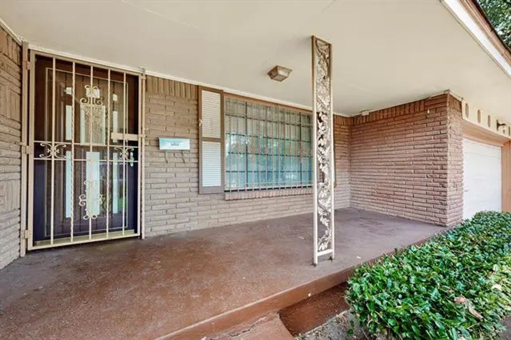 5721 Glen Forest Lane, Dallas