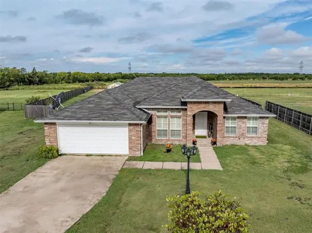 3252 Gunsmoke Drive, Farmersville