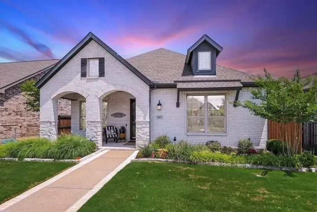 4821 Cypress Thorn Drive, Arlington