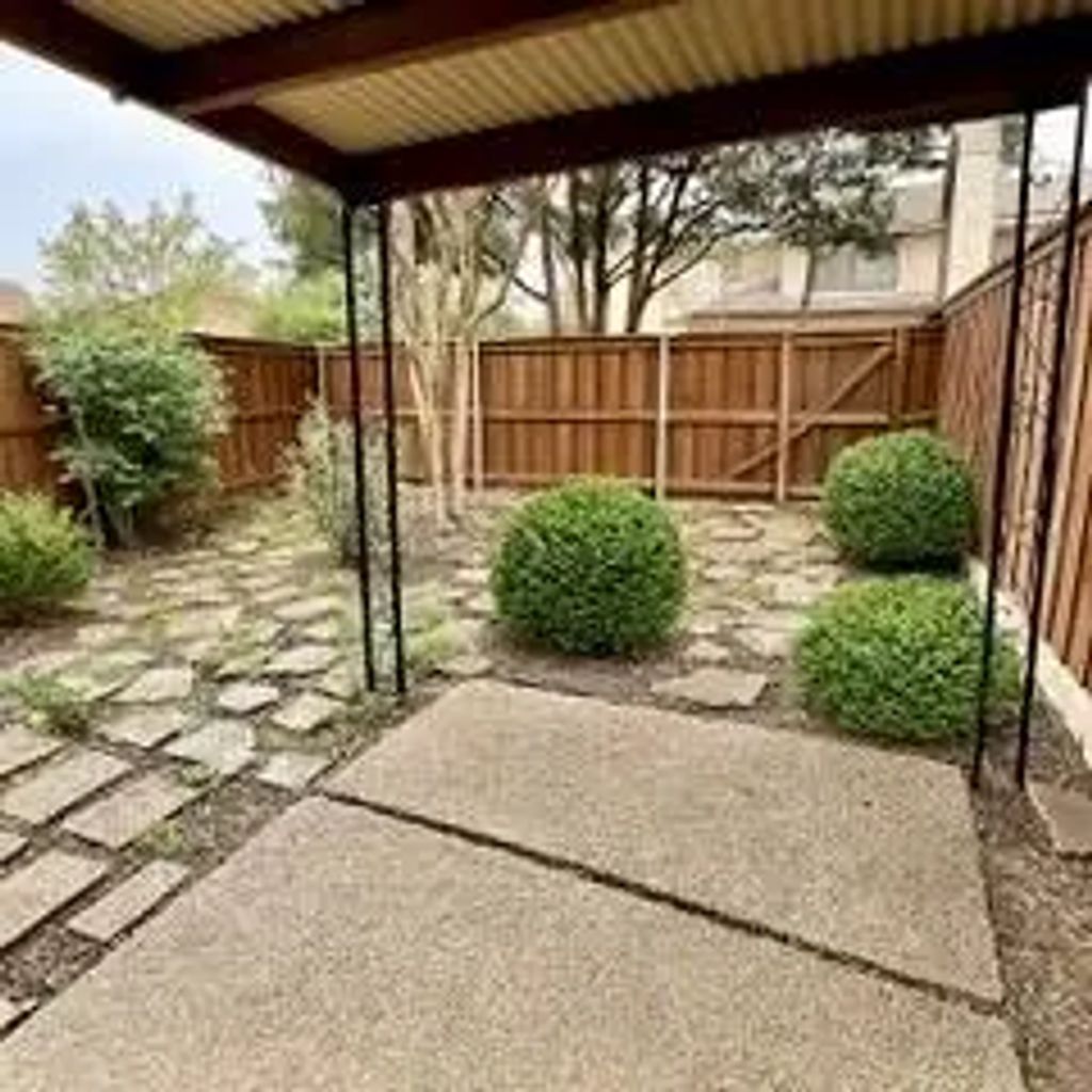 3142 Pebblebrook Court, Garland