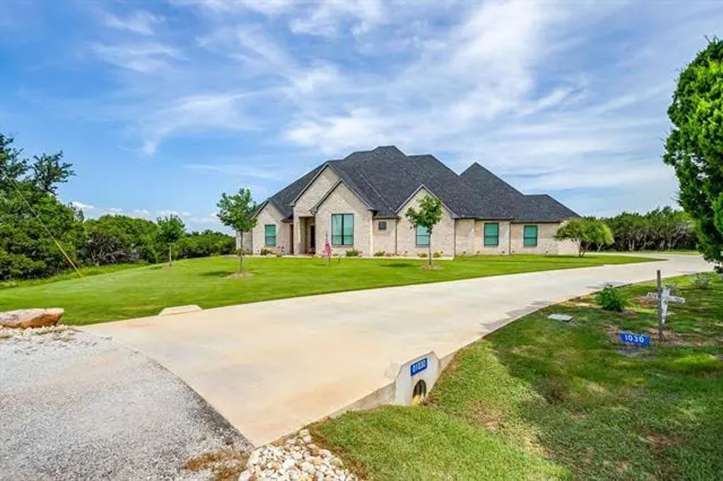 1030 Barksdale Court, Whitney