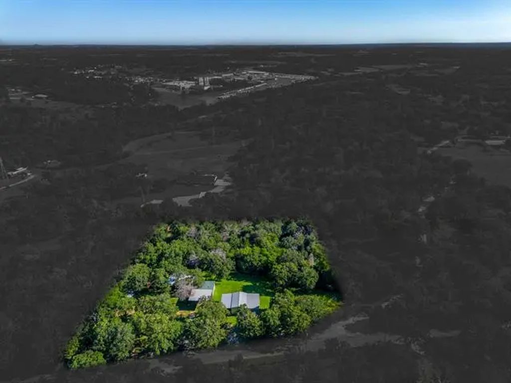 2137 Malone Road, Cleburne