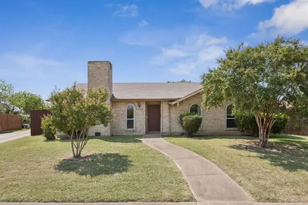 4409 Elm Ridge Lane, Garland